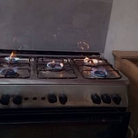 طباخ • نظيف • شغال