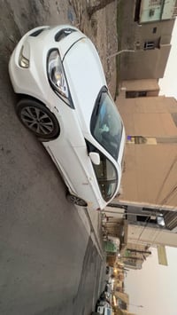 عندي اكسنت 2015 خليجي محرك 1600 رقم بغداد دولي بأسمي عداد المسافة 279 ...
