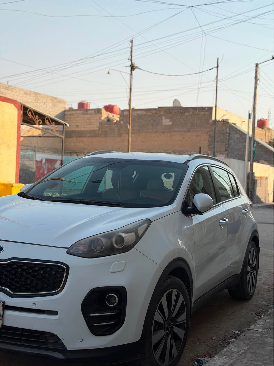 سبورتج 2018 
خليجي 
السياره كفاله عامه من صبغ وضربه 
فقط بيها بارد بلباب صغير 
رقم بصره تحويل ثاني يوم
سياره جاهزه مال جنازي 

مكاني البصره المعقل 
السعر 168 وبيها مجال 
*********** البصرة, العراق
