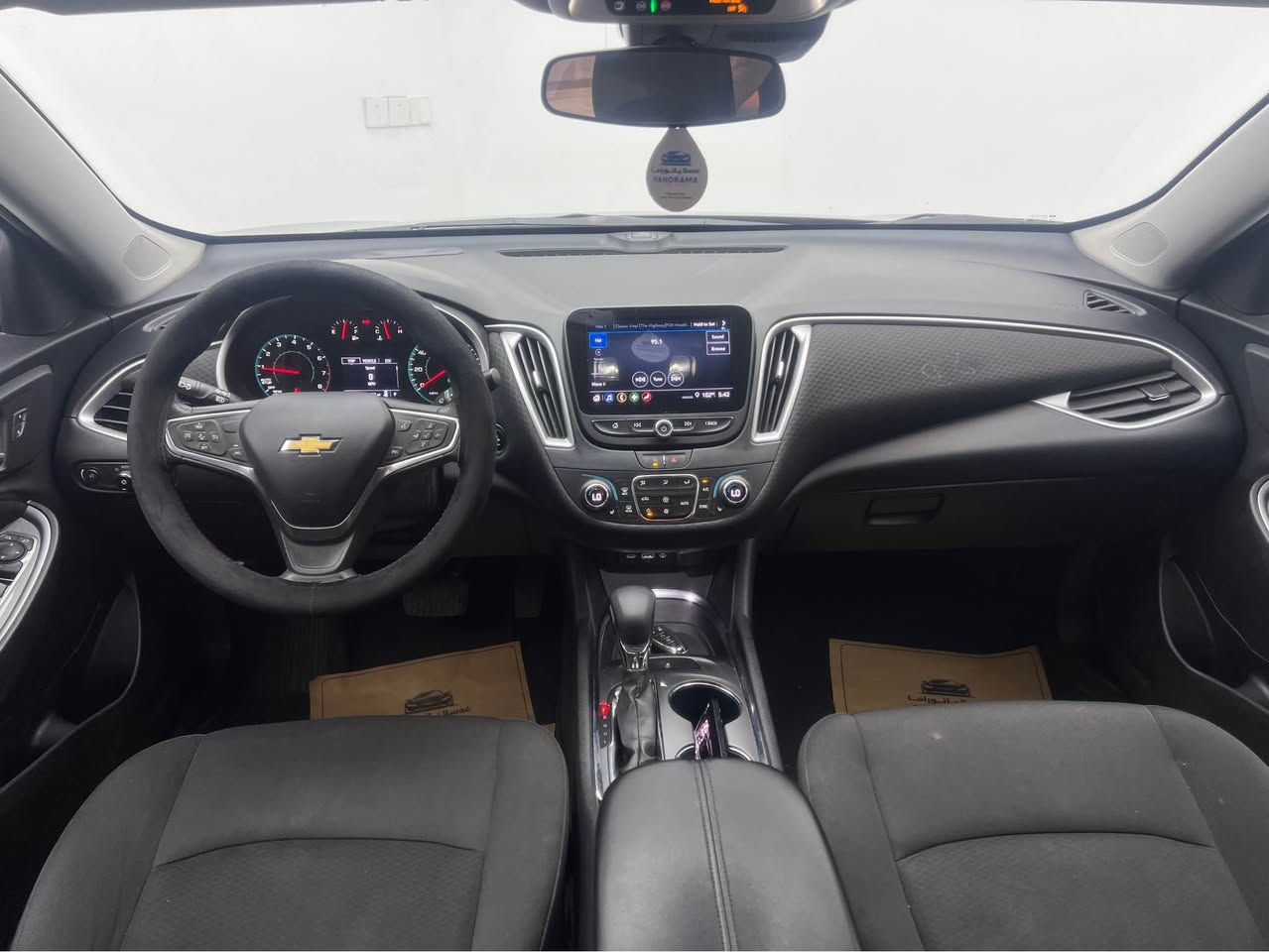 Chevrolet Malibu 2023
شيفروليه ماليبو ٢٠٢٣
مواصفات LT

مكينة ٤سلندر+توربو حجم ١.٥لتر
ماشية 100,000 ميل و بحالة جيدة 
لون السیارة نیلي غامق

ضرر السيارة کلششش خفیف بدون دواخل و بدون ایرباک 
السیارة بیها مکانین معدل و کارت بجم خلف کبس كلش حلوة و نظيفة

رقم الشاصي مع الصور
رقم كاتي تترقم شمالي دهوك اربيل سليمانية

مكفولة من كير و محرك و كهربائيات

و ب سعر(108$) ورقة و بيها مجال للطيبين

مكان السيارة

دهوك -معرض ارشف R-Shev
رقم51 من معارض التيرمينال 

***********
*********** دهوك, العراق
