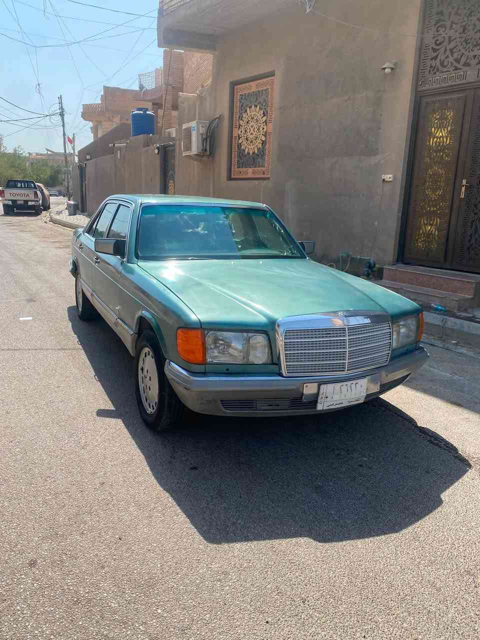 مديل 1985
مكينه ثنين ونص ديلكو سياره مصبوغه تخم تاير  باب قصير مكينه وكير شرط الداخل جلد.***********
