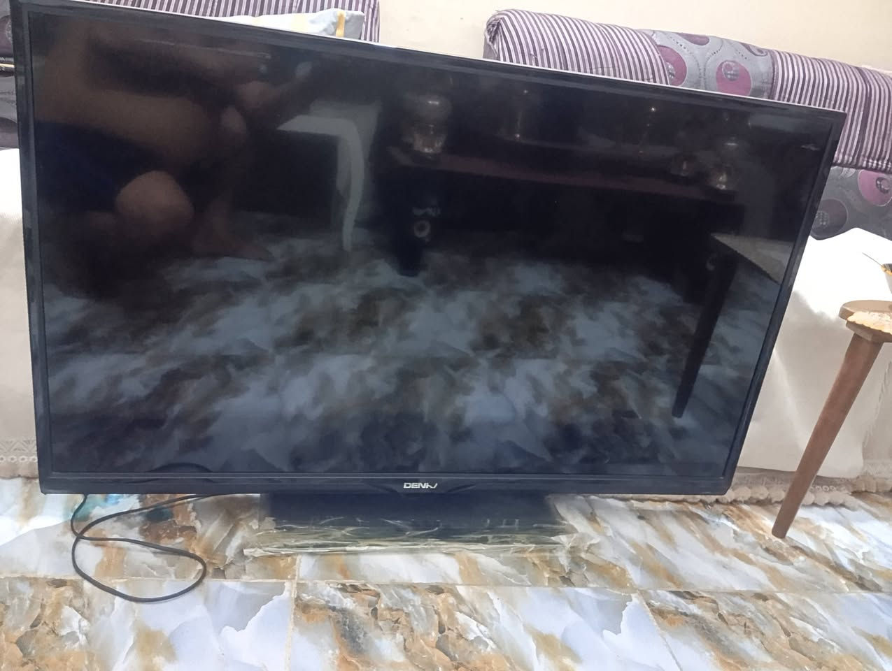 بلازمه هيه وميزه حجم 42 العنوان حي المرتضى السعر 135.  رقم ***********رقم ***********

