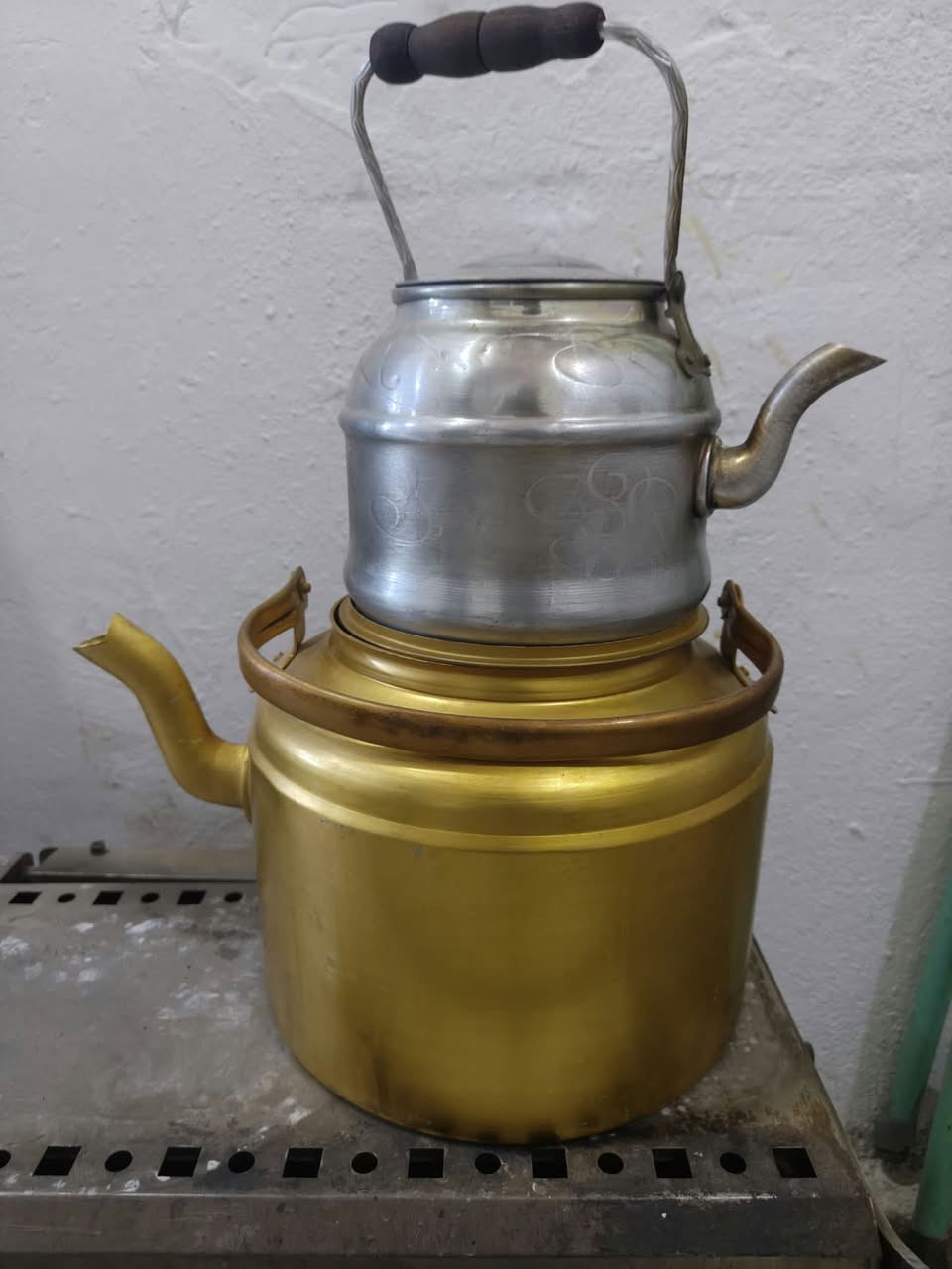 اغراض مطعم • جديدة • سعر خاص