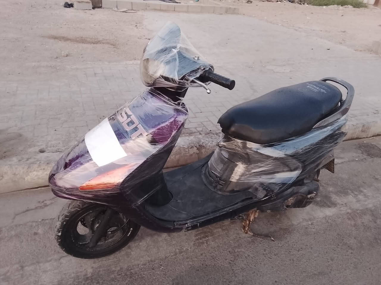 فراشه فحل نكره سلف مكينه شلعه ومعدل سلف وهندر وقفالات وهورن وكيج بانزين شغالات نظيفه سعر ٥٠٠. مكان موفقيه رقمي 
***********
