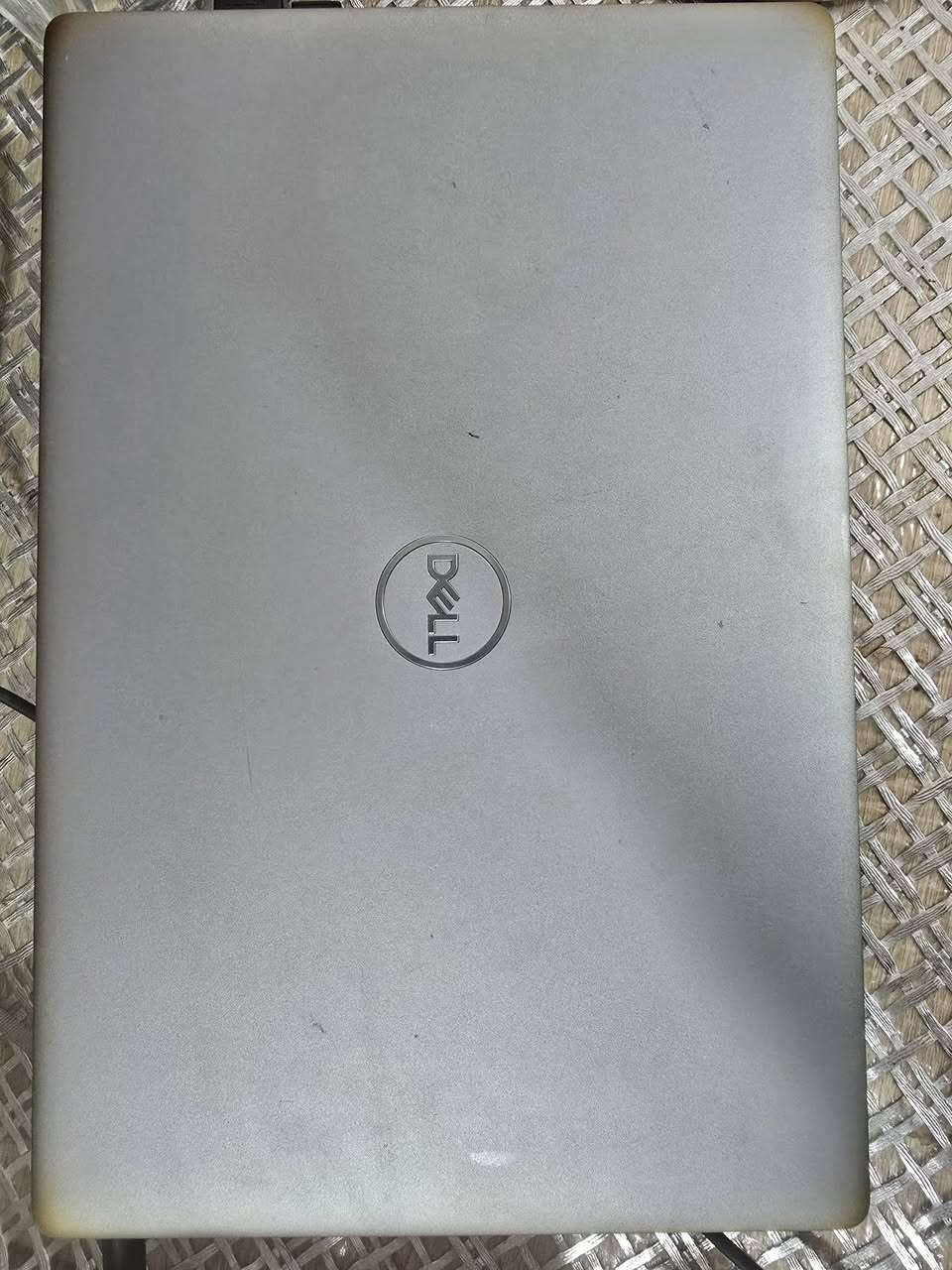 للبيع أو مراوس | لابتوب ديل (Dell Laptop) 💻✨
​💰 السعر: 300 ألف دينار عراقي
​المعالج: الجيل العاشر (10th Gen)
​الشاشة: حجم 13.5 بوصة (لمس - Touch Screen) 🖥️
​الذاكرة (التخزين): 256 جيجابايت SSD
​الرام: 8 جيجابايت
​اللون: رصاصي (Silver / Gray)
​الحالة: نظيف جداً واستخدام مرتب وبحالة ممتازة
​📍 الموقع: الأنبار - الرمادي
​🚗 التوصيل: لا يوجد توصيل (المعاينة والاستلام يد بيد)
​📞 للتواصل والاستفسار: ***********

