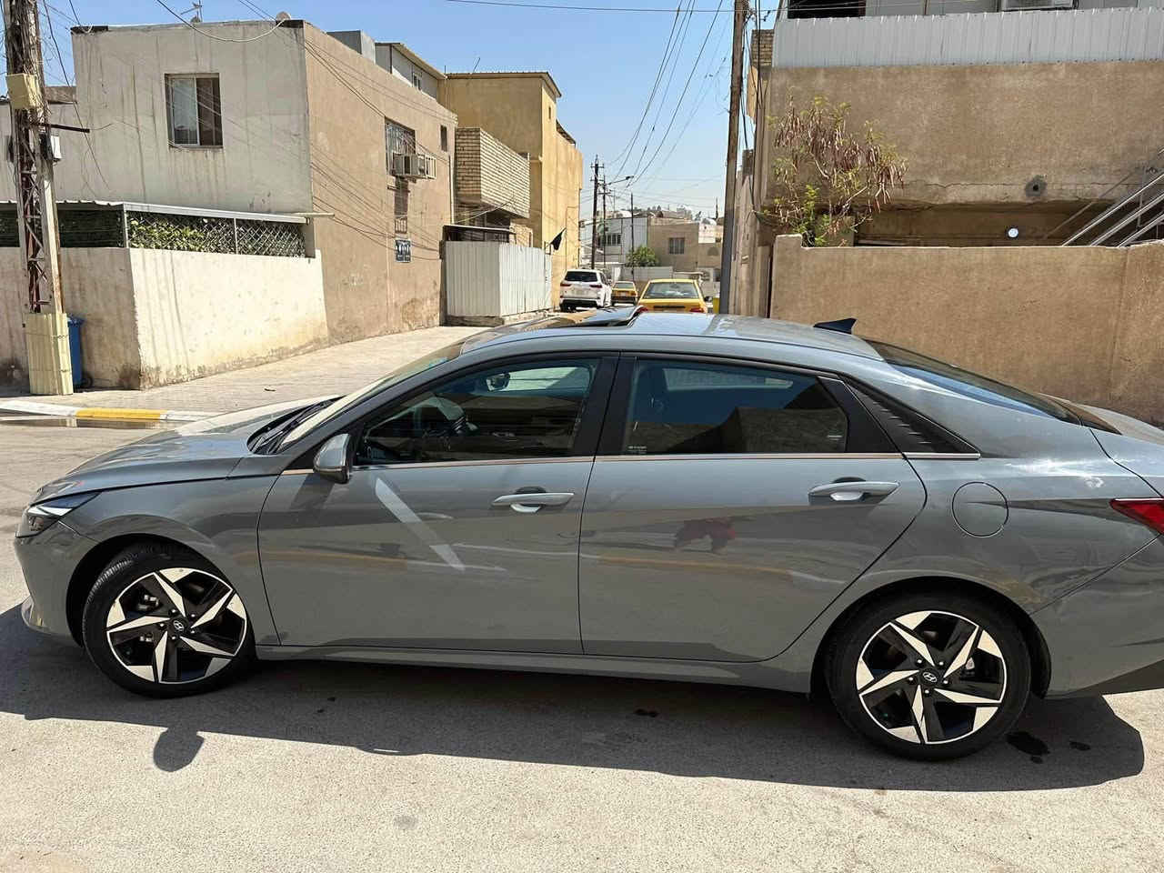 سلام عليكم
النتره موديل 21 فول موصفات 1/1
حادثه واضح بل صوره 
للبيع 
السعر 120 وبيه مجال
الرقم ***********
