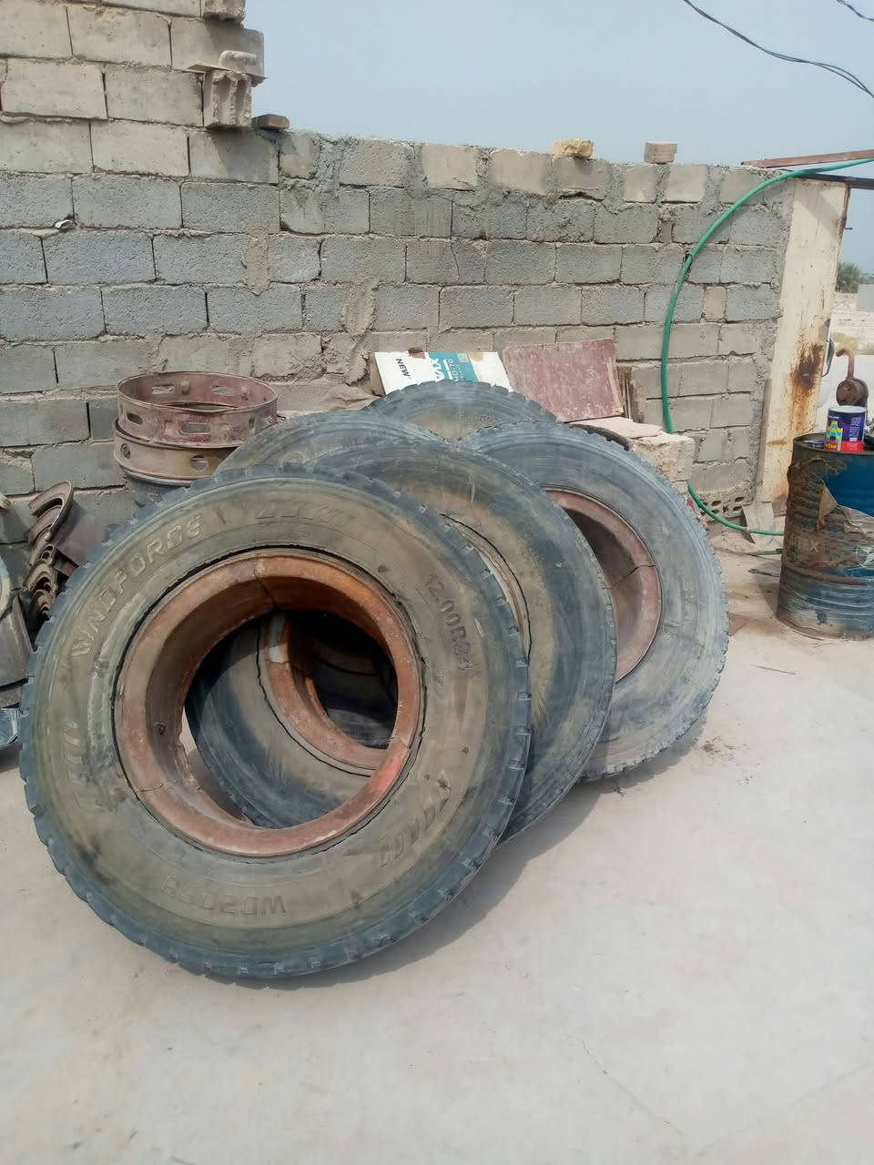 تاير 24 مقبط هن أو و 3 ازواج ***********
