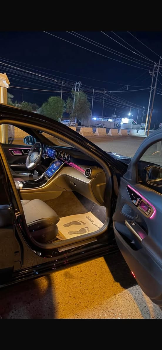 مرسيدس c300 للبيع
موديل 2025 
تو ويل المرغوب 
فتحة 
جنطة كهرباء 
لدات داخلية 
بصمتين 
مواصفات معروفة وماتخلص 
السيارة كلين كفالة عامة من الدعامية للدعامية 
ماشية 12 الف 
السيارة جديدة للاستفسار 
***********
