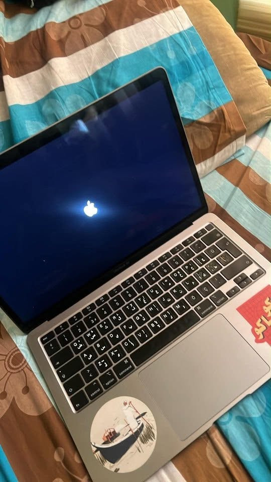 MacBook Air 2021
نضيف جداً
مشحون ١٦٢ مرة
السعر 450 بي مجال بسيط
***********
