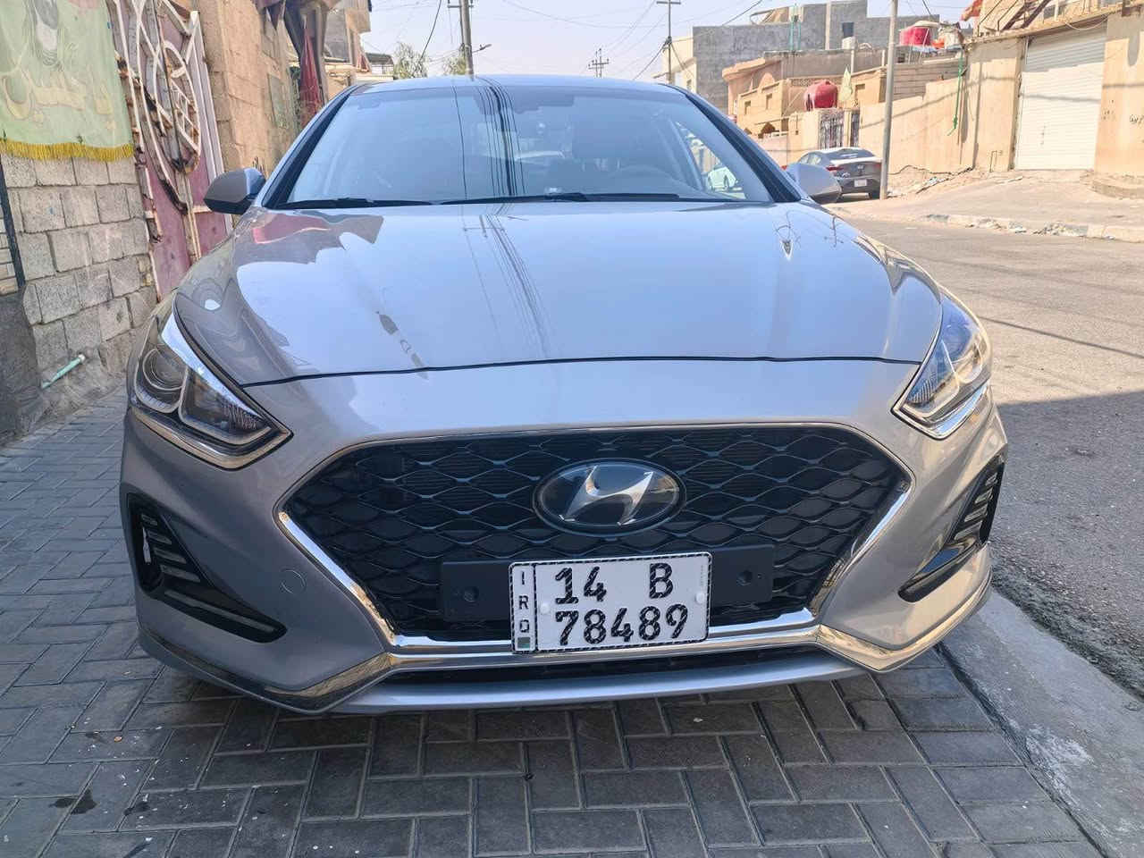 هونداي سوناتا كوري رقم بصره موديل 2023 اصل 
 كوريه بيها رش كوريا قطعتين سيارة جديده كلش

مكينه 2000 بانزين 
سايد بريك بصمه
اوتو هولد توقف ذاتي 
رادار امامي 
رادار تحديد مسار
شاشه وً كاميرا 
كاميرا بلاديه تسجيل الطريق
لدات امامي و خلفي
وبعد بيها هواي موصفات 
فول سيارة بلكوري ما عدا بصمه 
ماشيه 18 الفً
سعر 170 $
*********** البصرة, العراق
