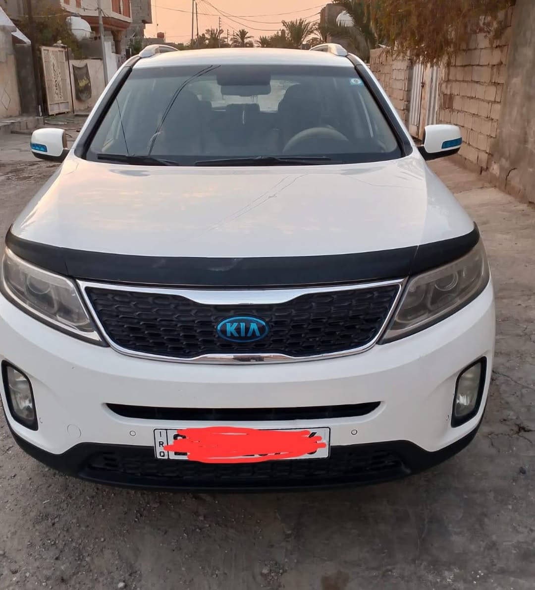 كيا سورنتو موديل 15 خليجي 
سته سلندر حجم المحرك 3500
 لون ابيض 
 بدون ضرر بيها شخط في الجاملق الخلفي 
ماشي 100 
التبريد 3قطع 
 كشن كهربائي 
 الابواب بصمه 
 المري شفط
 عتذر من المراوس 
السعر 160وبيها مجال 
 مكاني ديالى المقداديه 
الاستفسار للاتصال على الرقم ***********
