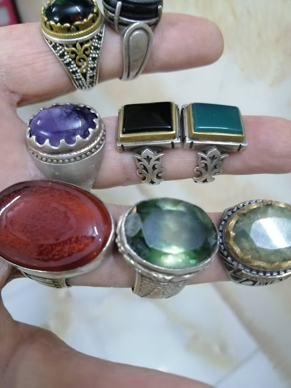 محابس ٨ محبس فضة ٩٢٥ اصلي عراقي للبيع... جمشت. عقيق مخطوط. تورمالين. اوبال. ياقوت تفاحي. جزع سليماني... شلع قلع
والمفرد يختلف سعره... الشراي ماسنجر او واتساب *********** ديوانية
