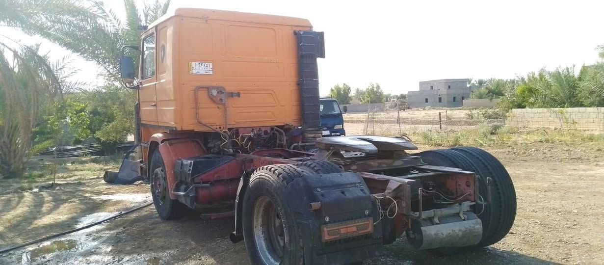 السلام عليكم راس تريله للبيع تايرات كله جدد محرك مقفول تبريد شغال السعر 110 وبي مجال العنوان الانبار القائم الاستفسار***********
