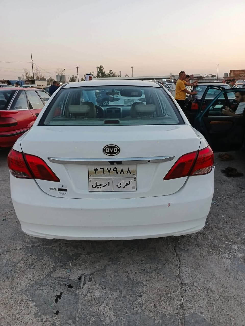 سلام عليكم

سياره byd 

فول موصفات 

محرك كير شرط 

كوشنات كله جلد 

دفتر بانزين موجود 

سياره كله بصمه بيبان بصمه تشغيل بصمه 

صندوق بصمه 

تبريد ثلج 

تدفئه نار 

ما بيه اي ضربه  فقط بيه صبغ ٥ قطع اني انطيك حزام جماليه  

سعر ٥٨ 

سنويه منتهي شرط تحويل 
للمروسه هم يرهم 

***********

كركوك داقوق
