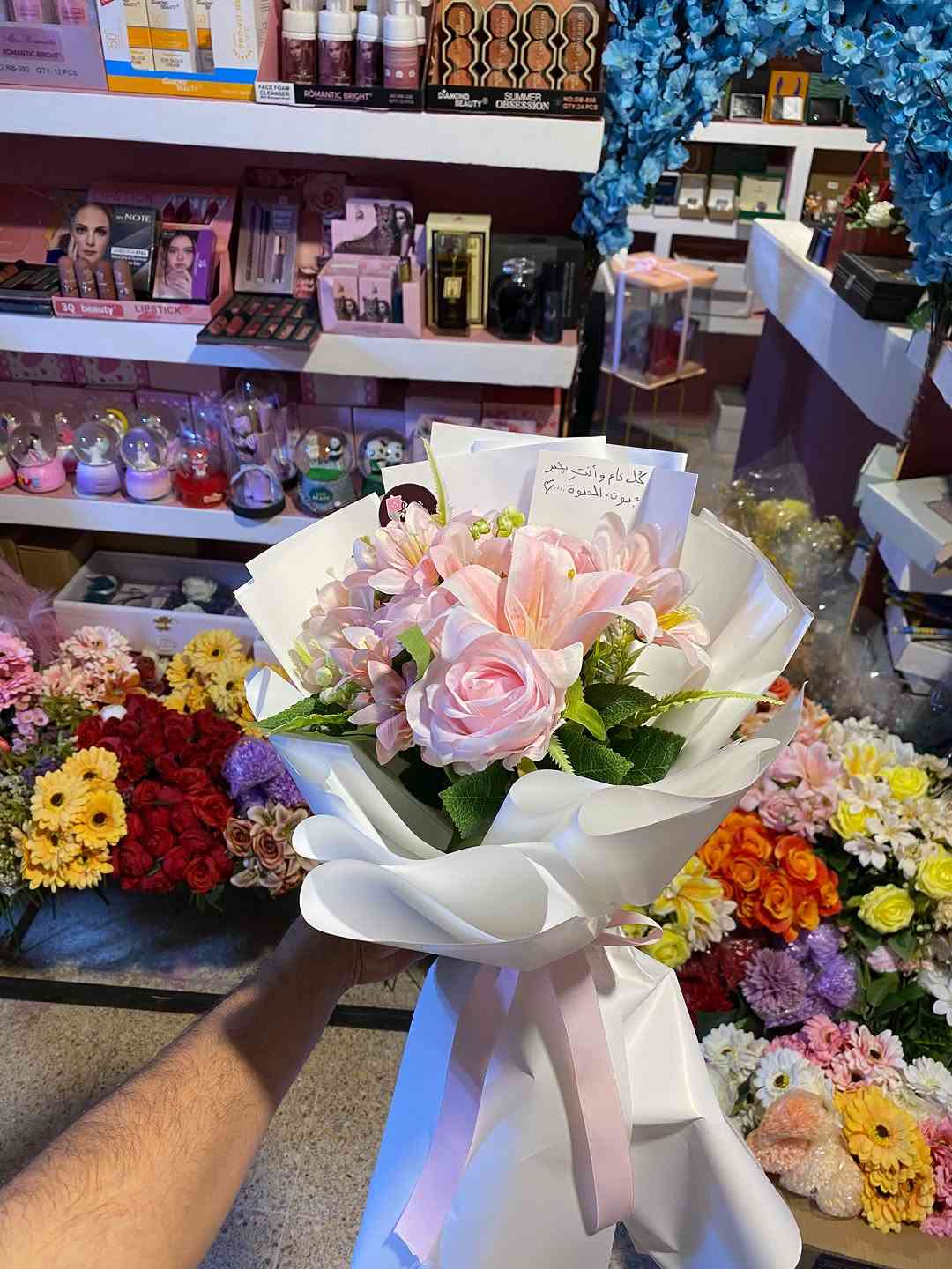 بوكي ورد صناعي جوري وردي + ليلي 💕.
.
.
.
.
.
.
#بوكي #بوكيات #ورد #وردطبيعي #وردصناعي

