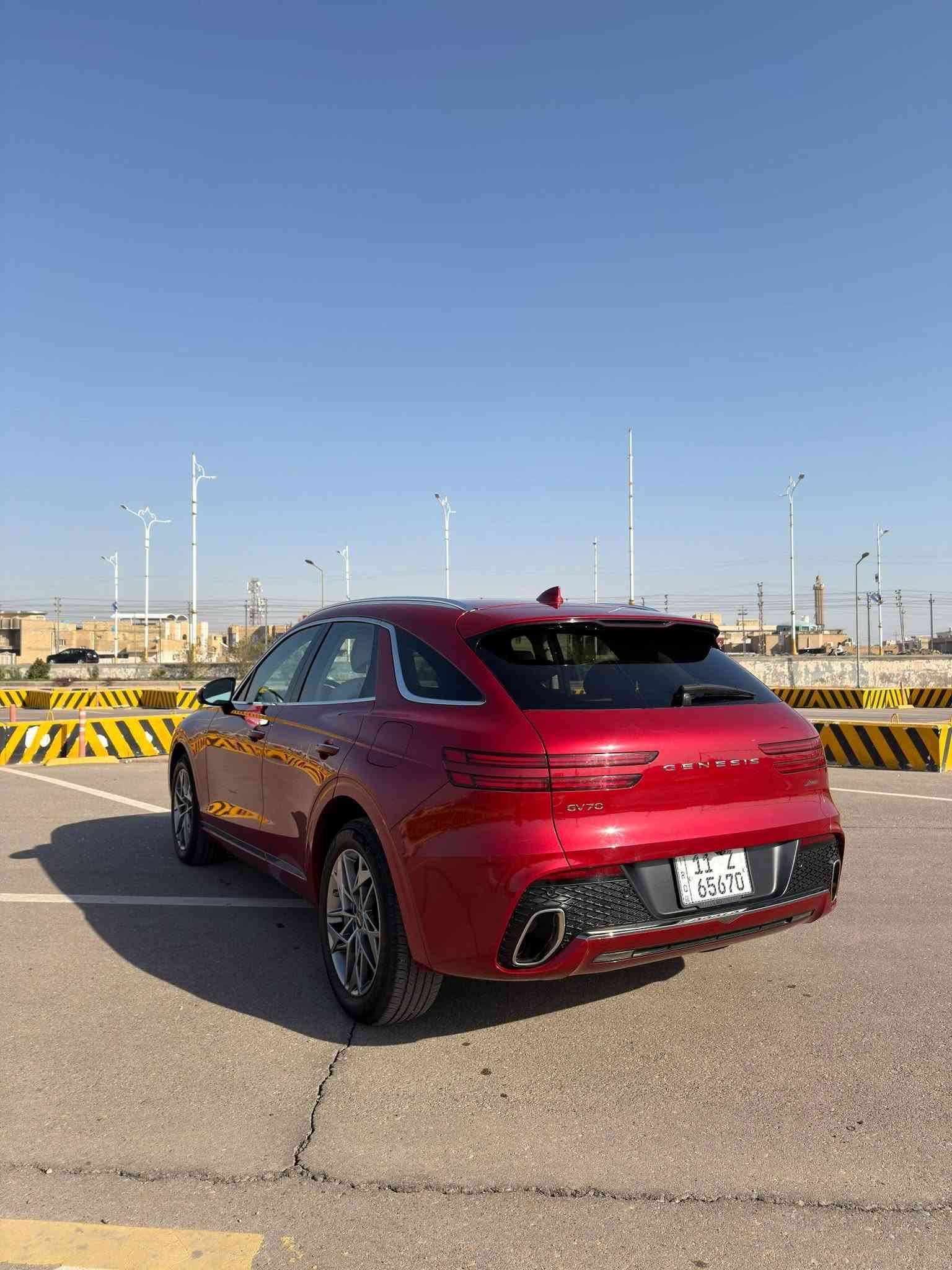 السلام عليكم جينيسيسGv70 2025 للبيع 
ماشيه 20 الف كيلو 
كشنات كهرباء تدفئه جلد 
360 كامرات
رادر حساسات 
بصمه تشغيل عن بعد 
فتحه سقف 
تحكمات ستيرن 5 وضعيات قياده 
شفتات سرعه 
كير ماوس 
شاشه كبيره 
حادث دعاميه وبنيد تبديل اصلي وكاله مع الصبغ 
رقم بغداد حره مكان السياره العماره
للاستفسار/***********

نص مكتوب في الصور:
- 7:43 6 of 15 HD copart.com
- 7:43 5 of 15 HD copart.com