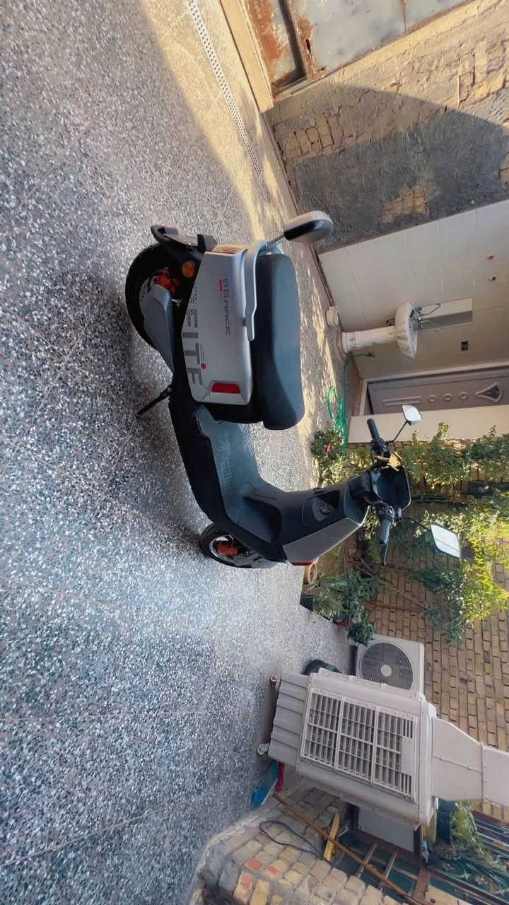 شحن • ٢٠٢٥ • ٦ بطاريات