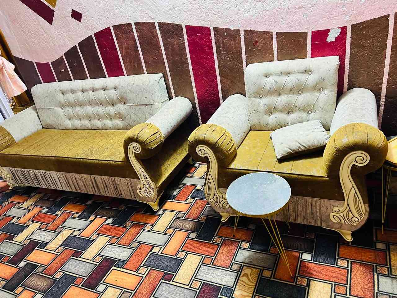 تخم الجوزي 10 نفر  مستخدم كلش قليل350 الف والرصاصي نص تخم  100 الف عنوان كربلاء حي الغدير ***********
