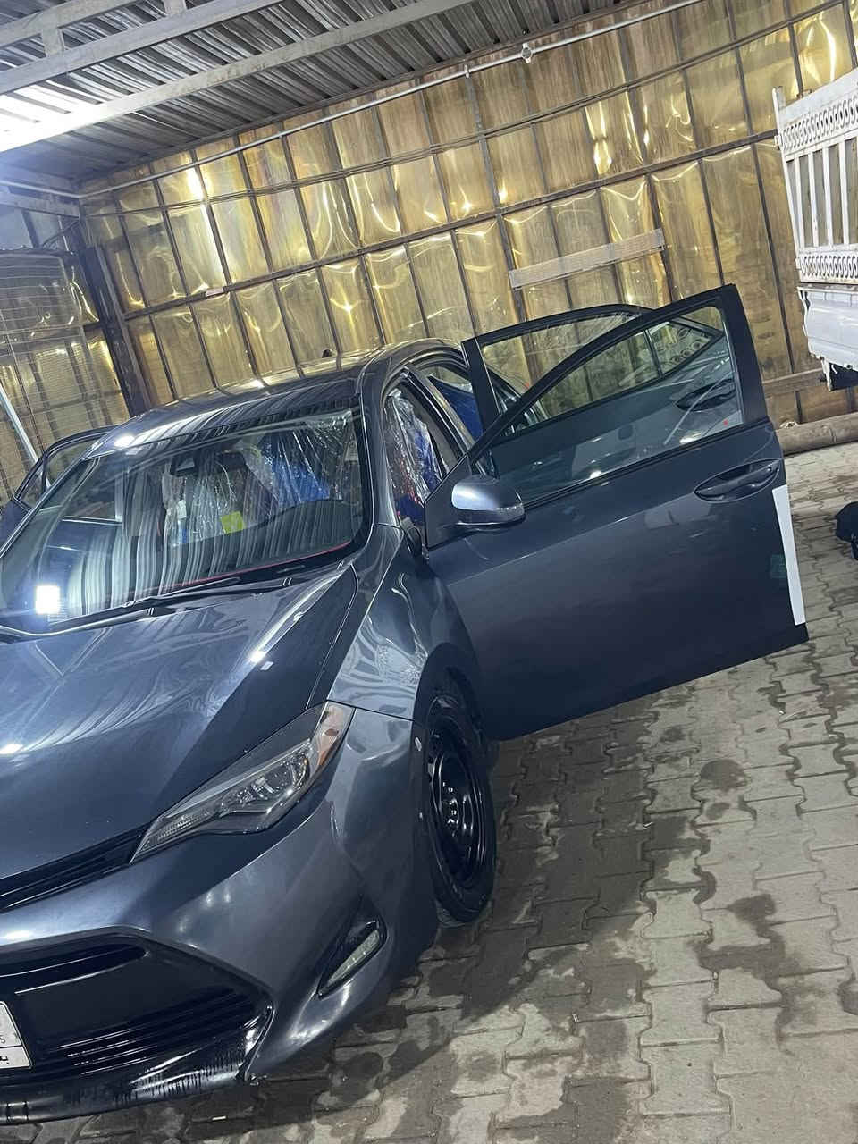 للبيع كورولا 2019 LE وارد امريكي لون نفطي
مواصفات السيارة معروفة 
سيارة جاهزة بدون نقص 
محرك  1800 المرغوب 
رادار وحجر كله موجود
ماشية 120 الف مايل حقيقي 
رقم بغداد  باسمي شرط التحويل 
بجم امامي كبس  سياره بيه بنيد بامريكا وجاملغ خلفي  بلعراق وبيه بارد شبر تقريبا 
مكان السيارة بابل مشروع المسيب  
السعر 133$وبيها مجال بسيط 
***********
