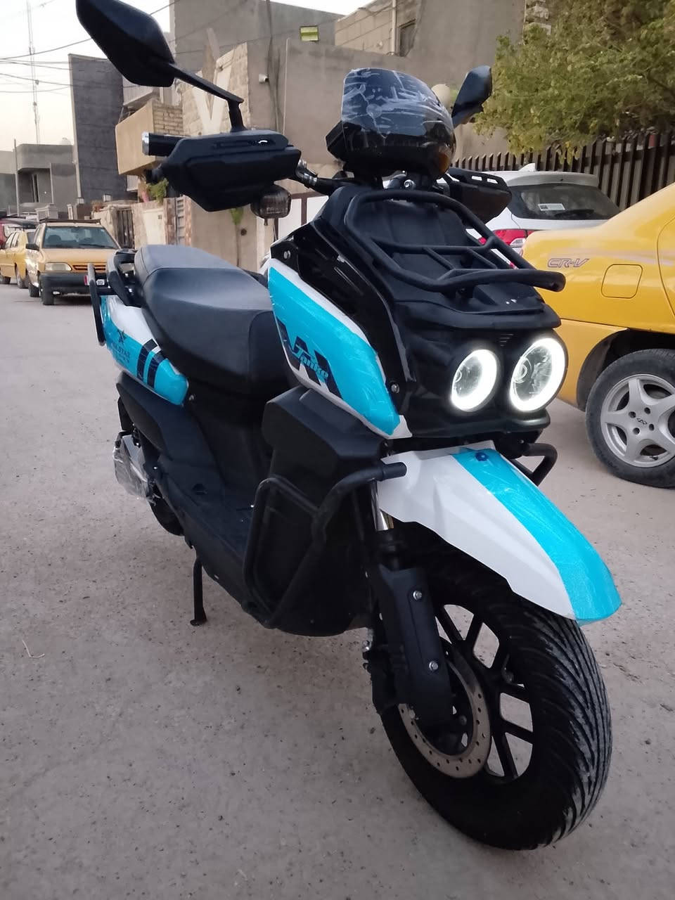 سلام عليكم ورحمه الله وبركاتو
دراجه شحن نوع اباتشي GT 2025
ملف 2500 عدد البطاريات 6كبار  
عدد النمر 1.2.3.Rمع الS نضام البك 
 اشاره دبل اشاره عالي ناصي 
دراجه ماشي شي قليل تاير جبلي دبل سويج السعر 950بيه مجال جدا بسيط مكاني بغداد الدوره ***********
