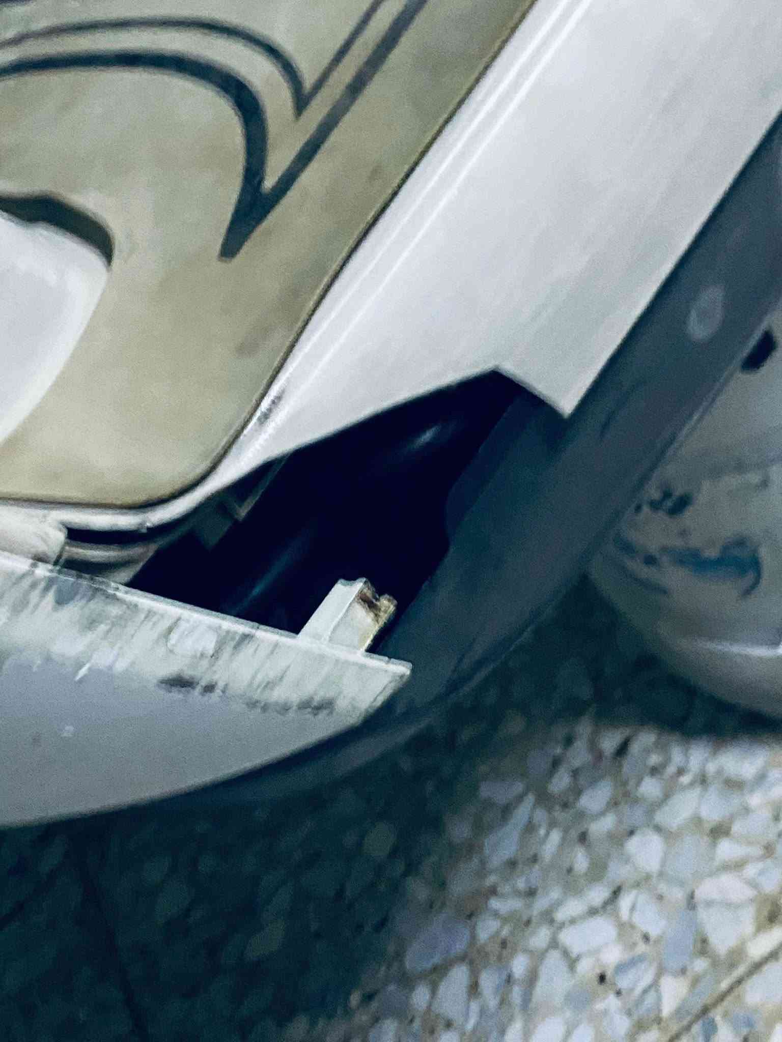السلام عليكم شباب عندي بوليس لبيع هاي كدامكم خير من الله المكينه مامفتوحه كلها بلاديه خير من الله المكان بغداد الشعله شارع ٦٠يم مجمع النور السعر ٦٥٠
وبيها مجال قليل ***********
