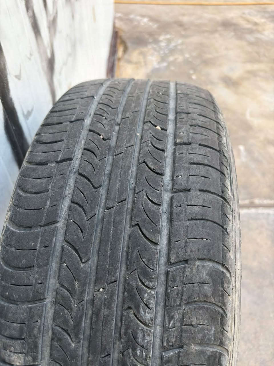 سلام عليكم زوج تاير 205/55R16
مال ويل 16 جي بلنت كوري اصلي ونقشتها جديدة  مستعمل استعمال قليل 
السعر 35الف مكاني النجف مجمع السلطان 
***********

