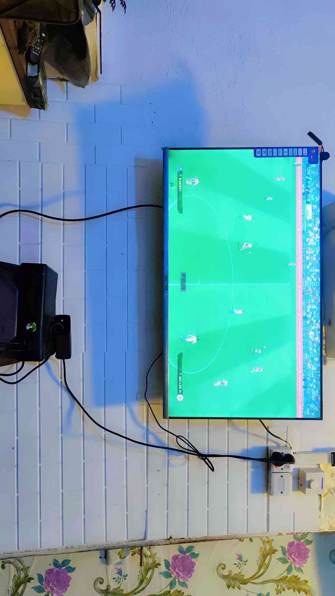 اكس بوكس 360
مع كافة ملحقاته اربع يدات هارد ثنين بي أكثر من 250لعبة
حتى سماعات موجودة سعره 110 بي مجال
***********
