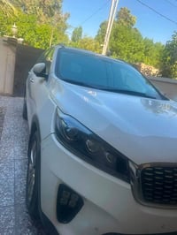 سورنتو 2020 ماشيه 87الف مكفوله سعر 240بي مجال مكان بغداد.      الرقم 0...