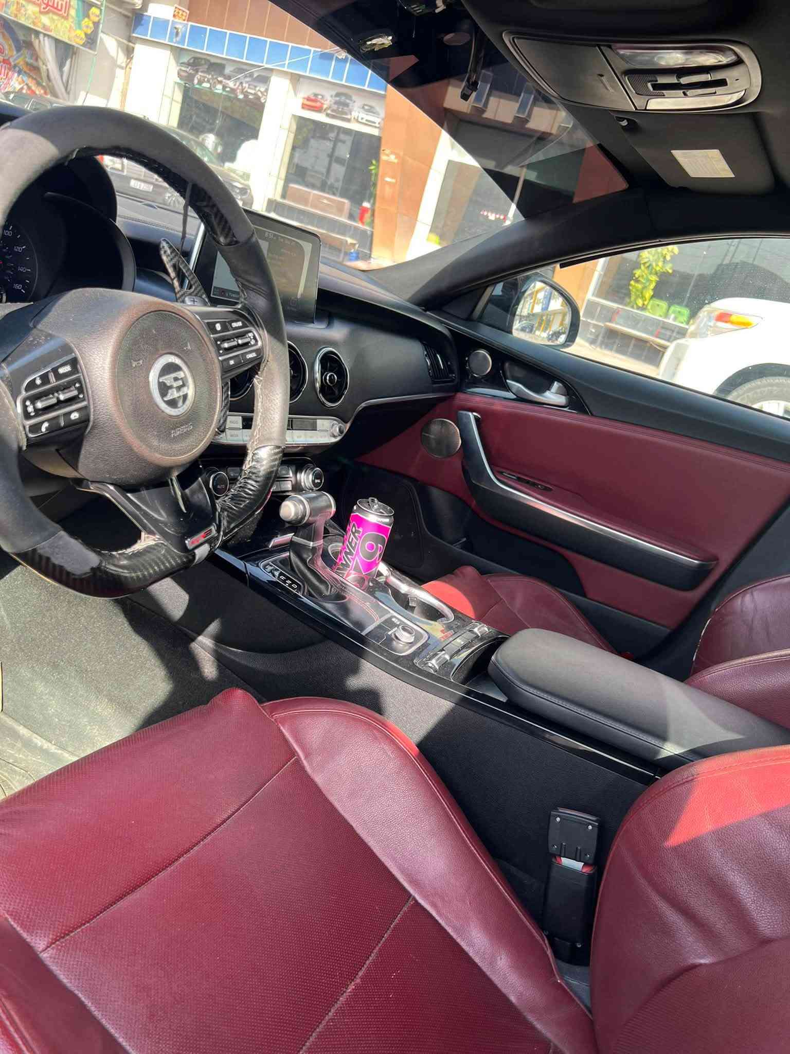 � للبيع كيا ستنغر 2020 GT-Line 🔥
🚘 KIA STINGER 2020 GT-LINE

🔹 محرك 2.0 تيربو

🔹 قوة تقريباً 255 حصان

🔹 قير أوتوماتيك 8 سرعات

🔹 دفع خلفي

🔹 تشغيل بصمة

🔹 دخول ذكي

🔹 شاشـة وسطية

🔹 كاميرا خلفية

🔹 حساسات أمامية وخلفية

🔹 مقاعد جلد

🔹 تسخين وتبريد المقاعد

🔹 مقود متعدد الوظائف

🔹 مثبت سرعة

🔹 فتحة سقف

🔹 إضاءة LED

🔹 جنوط رياضية

🔹 أنظمة أمان ومساعدة للسائق

🔹 تصميم رياضي وفخم وأداء مميز 🔥

✅ السيارة جاهزة للفحص 

رقم سليمانية هزة وسنوية جدد 

ماشية 73.000 

ايرباك ستيرن فقط

جاملغ جها سكن صبغ فقط

📍 الانبار _الفلوجة متوفرة للبيع

💰 السعر: 15.000$ 

📲 ***********
