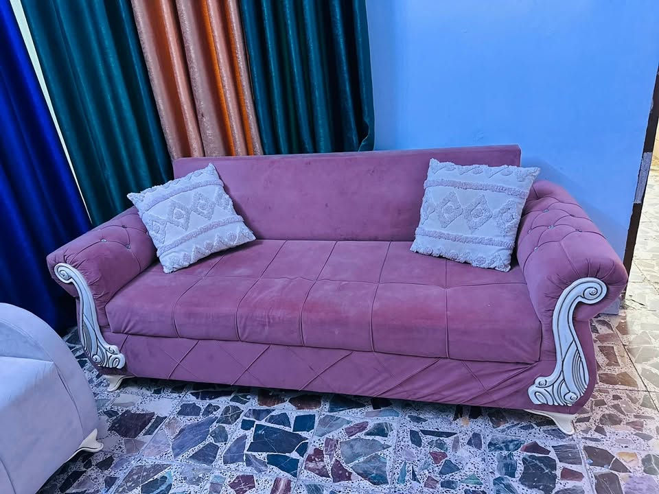 تخم ب125  كاونتر 240وبيهم مجال بسيط للتواصل ‭***********‬
