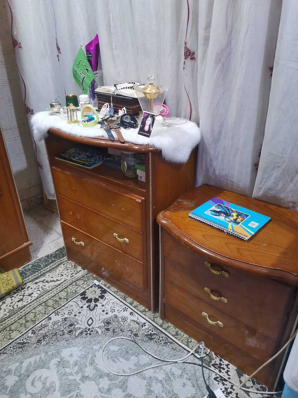 غرفه نوم للبيع السعر 750 الف
***********
