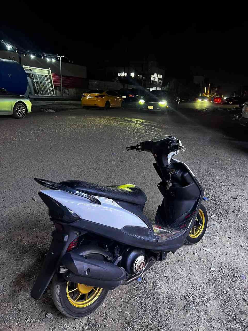 ماكس عدله مكينه بلاديه بي تزويد خفيف قبق فلاوفين ووياله اصلي ثقيل ويدات رياضي وملاقط وكشنه رياضي الدراجه نكره بكل وقت وكل مشكله مابيه نقصه فقط قبق اشاره امامي رايده ب٥٧٥ وبيه مجال بسيط مكاني بغداد حي الجامعه ***********
