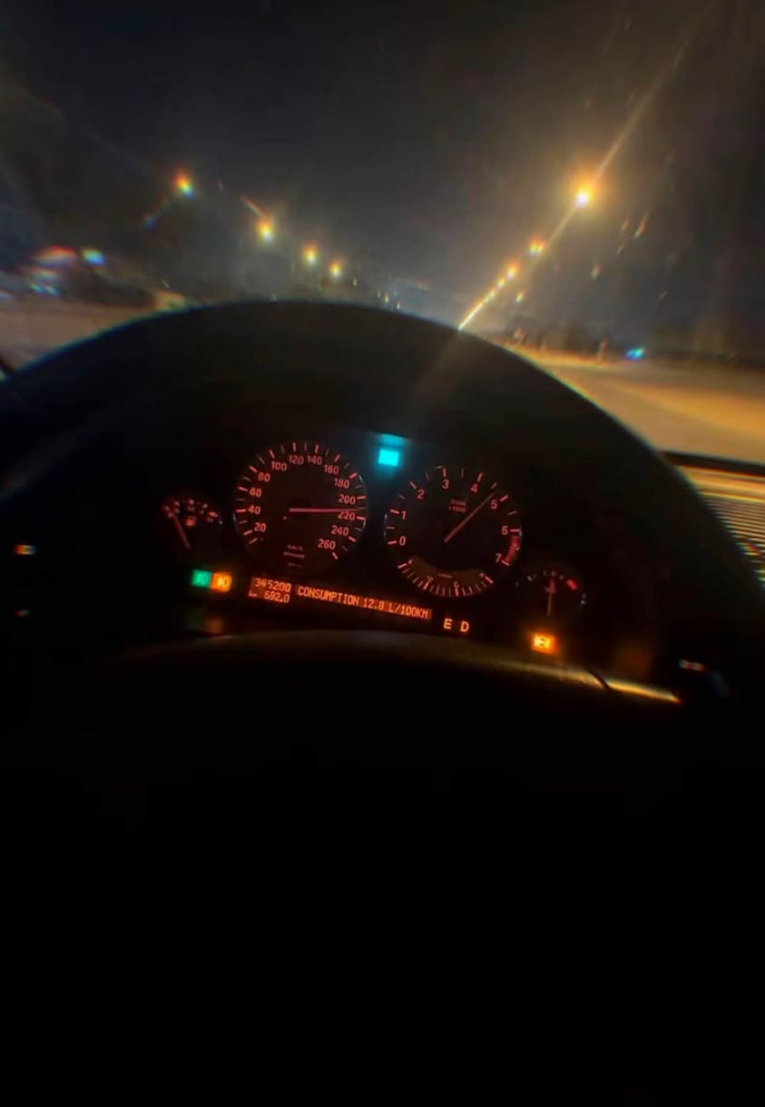 بي ام لبيع اصولي
السلام وعليكم بي ام 730 سياره نضيفه وخير من الله السياره تخبل حليوه بسم كردي وعدي وكاله وكردي موجود ويمته مايعجبك تحول السياره بيه ولفات معوجه وفاتح كاوره بس ما سويهن الماديه شويه  يكلف 100السياره تخبل دواخل تحبل المكان بصره السعر 30وبيه مجال *********** شعدك نزل قابل ل مراوس
