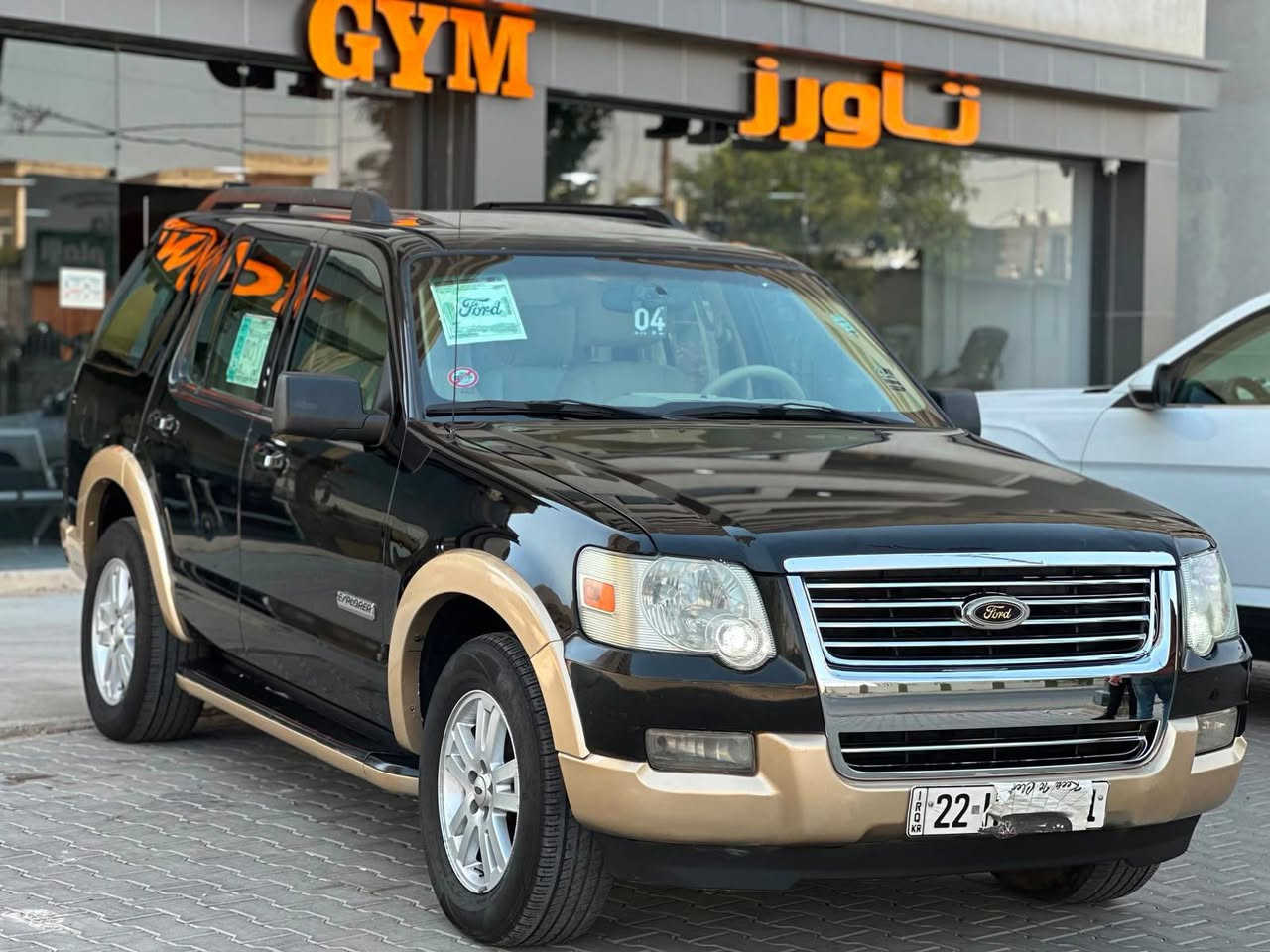 فقط بيع سريع.  فورد 2008 شريكت نيڤا  كيرمحرك تبريد شرط محرك 4000 بشرط فقط قباغ صندوق نص صبغ.  ول باقي مكفول  سلايت فور ويل4+4  منظومه غاز 80لتر 7راكب 3 مقعد تبريد  كوبون بنزين .   سعر 85 فقط بيع جماعت 80لا تخابر.  مراوس لا تخابر.  . ***********
