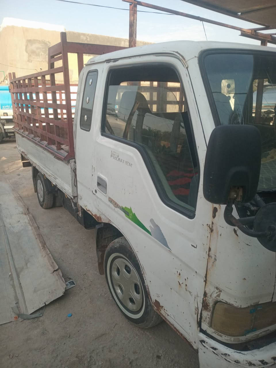 للبيع • شاحنات