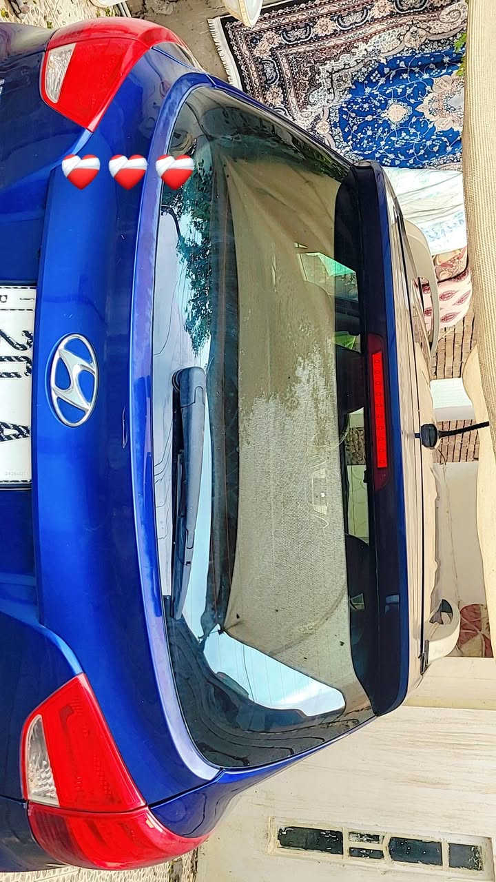 السلام عليكم 
توسان بدون صبغ 
بدون ايرباك 
بدون تبديل 
مكينه ٢٠٠٠ دوش 
كير صدر تبريد كله بشررط 
سياره ماشيه ١٠٧ حقيقي شرط فحص 
للبيع ب ١١٥ وبيها مجال 
***********
