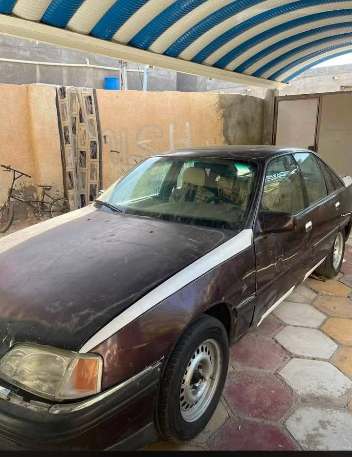 سلام عليكم للبيع اوبل اوميكا 1993 كفاله ضربه وكص السياره شرط التحويل راعيه بل نجف يحولك مكينته ونجي6 وكير جدد  دواخله نضيفه كهربائيات كله شغاله السعر 35وبيه مجال مكاني البصرة قضاء الدير للتصال ***********

نص مكتوب في الصور:
- ٣ of ٦
- يوسف سكيني
- ٢١ أغسطس، الساعة ١٠:٤٤ ص
- ٤ of ٦ يوسف سكيني ٢١ أغسطس، الساعة ١٠:٤٤ ص