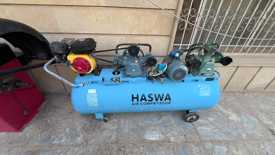 كمبريسر للبيع ***********
حجم 320 لتر خطين كهرباء بانزين استخدام قليل جداً شغال مناقصة شيي
السعر 750 الف
العنوان بغداد الصليخ 600 
اتصل وتدلل 
***********
