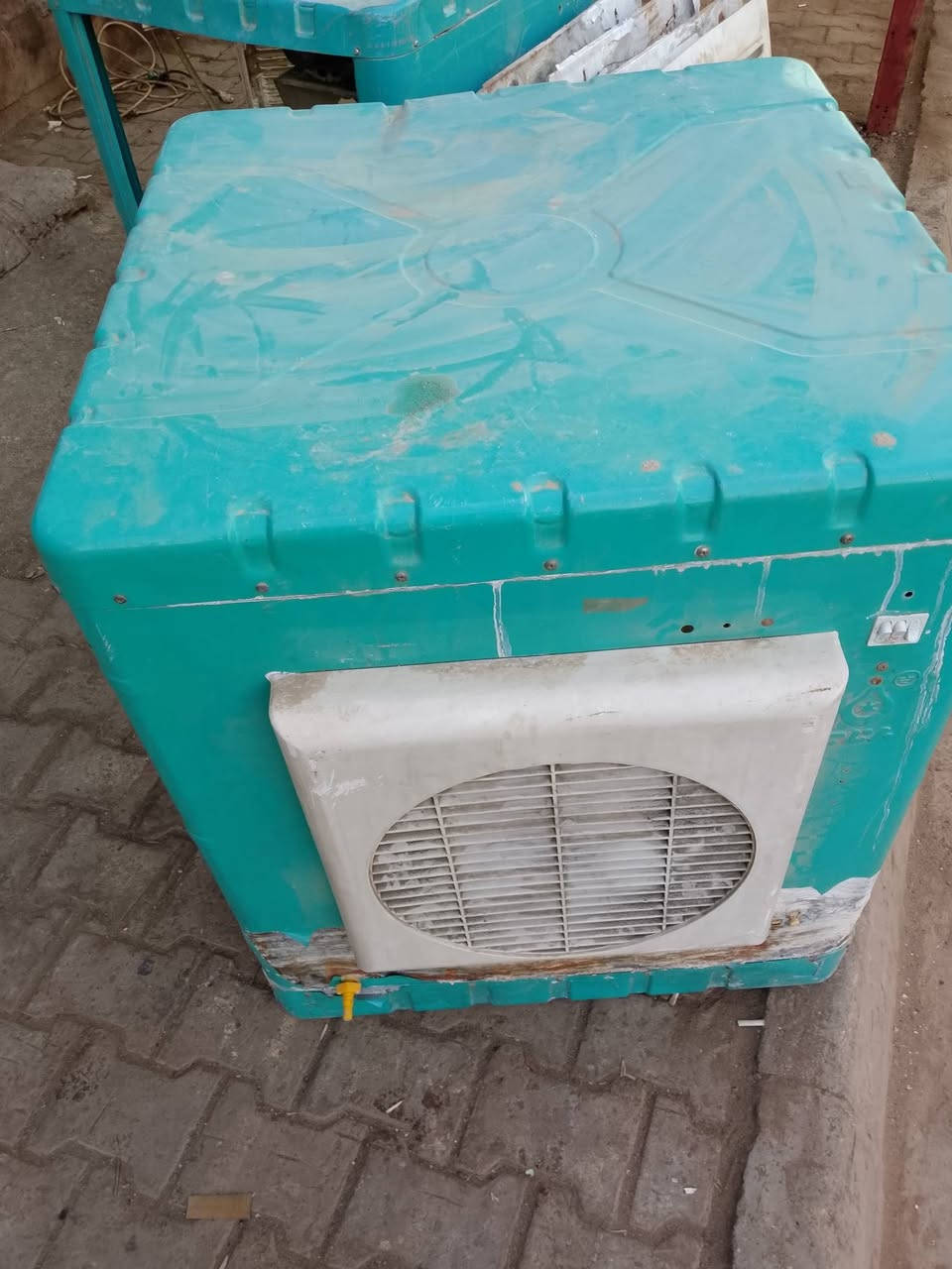 مبردات ثنين شرط شغل جدد كلش ثنينهن سعرهن120 مكاني كربلاء *********** حي لغدير
