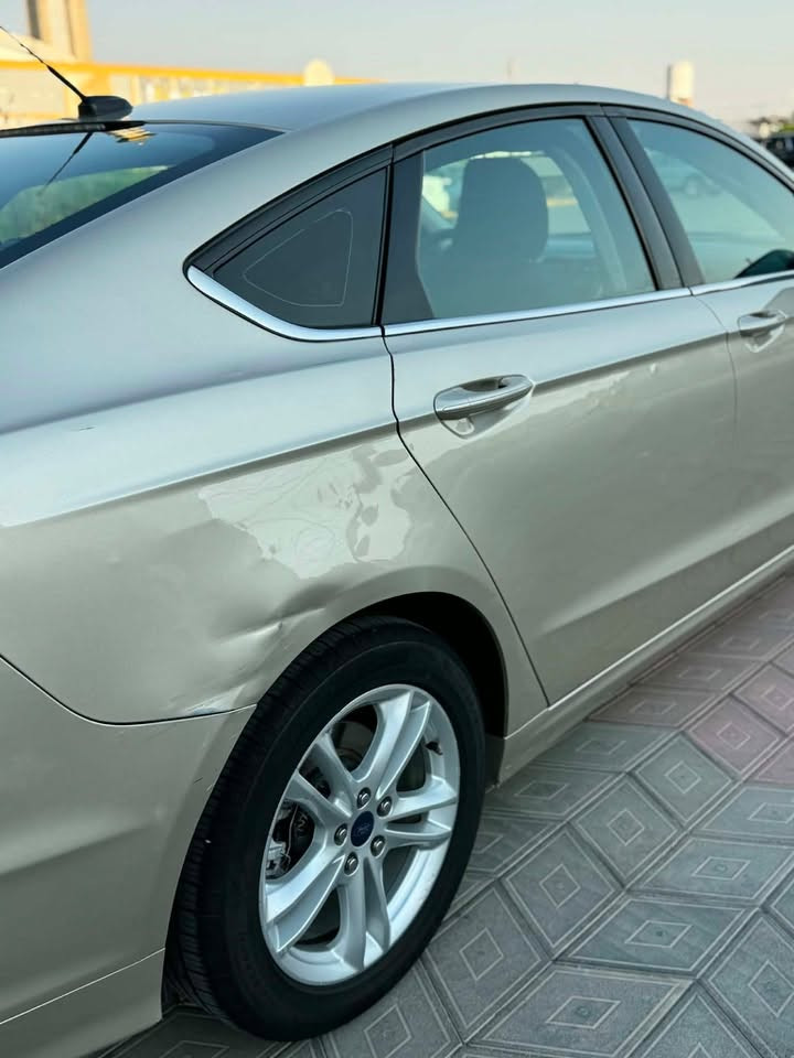 السلام عليكم ورحمة الله وبركاته
‏‎       ——— لـلـبـيع  ———

‏‎ فورد فيوچن .      —     Ford Fusion
‏‎وراد أمريكي.        —  بدون ايرباك 
‏‎الموديل               — 2018

فئة                      — SE  
حجم المكينه       — V4/2500 تنفس طبيعي 
المسافه 168000كيلو

حالة السياره.  ( صور الحادث داخل المنشور

‏‎المواصفات 

‏‎- بصمة تشغيل

-بصمة أبواب 

‏‎-ترحيب عند الاقتراب 

-ليد نهاري 

‏‎- شاشه كبيره تدعم نظام الأبل كار باي ونظام الاندرويد 

‏‎- شاشه عداد 

‏‎- ستيرن بحركه كهربائيه 

‏‎-تبريد منفصل 

-تبريد قطعتين 

‏‎- بگ لايت LED 

‏‎- كود باب 

‏‎-تحكم ستيرن جهتين 

‏‎-تحديد سرعه 

‏‎-مانع انزلاق 

-حساس خلفي 

-كرسي السايق والراكب بحركة كهربائيه 

‏‎-ليد نهاري

‏‎-گير ماوس 

‏‎-كامره خلفيه دواره

‏‎باقي المواصفات المعروفه 

رقم السياره    — أربيل 
رقم الهاتف ***********
