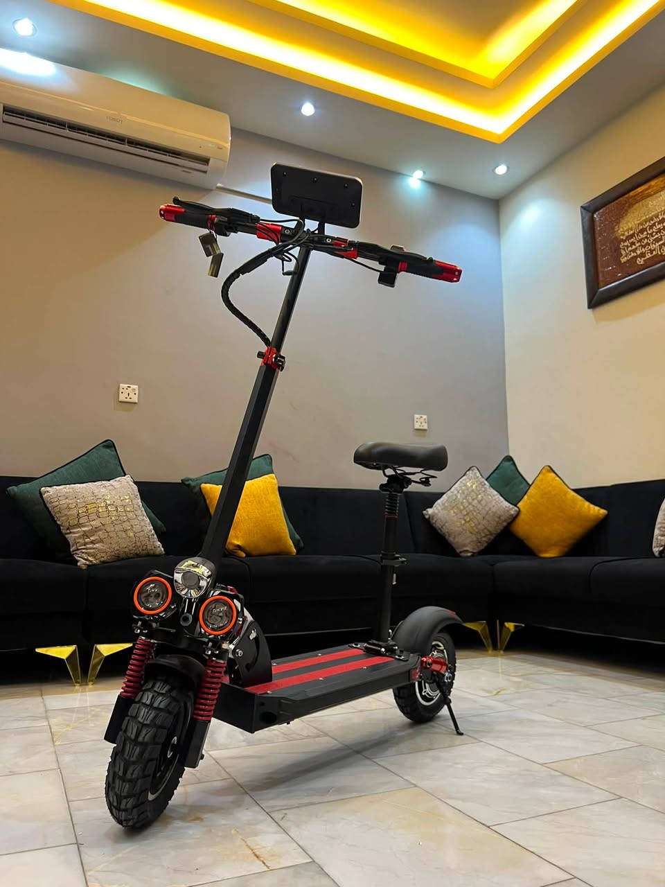 السلام عليكم 

سكوتر Kugoo G-Booster

بعدة بل باكيت ممستخدم بطاريته بعدها 100 % 

مواصفاته 

* موتورين 800W × 2.
* عجلات 10 إنچ.
* تعليق أمامي وخلفي.
* مقعد قابل للإزالة.
* شاشة LCD.
* مصباحين أماميين.
*بصمه كارت وليس سويج
*3 سرعات 
توصل سرعته لل 70 حسب لوزن لراكب 

لسعر لجديد من لشركه ب 700 
هذا ب 650 لئن فاتحه من لكارتونه مكاني بغداد لكرادة 
***********

.
