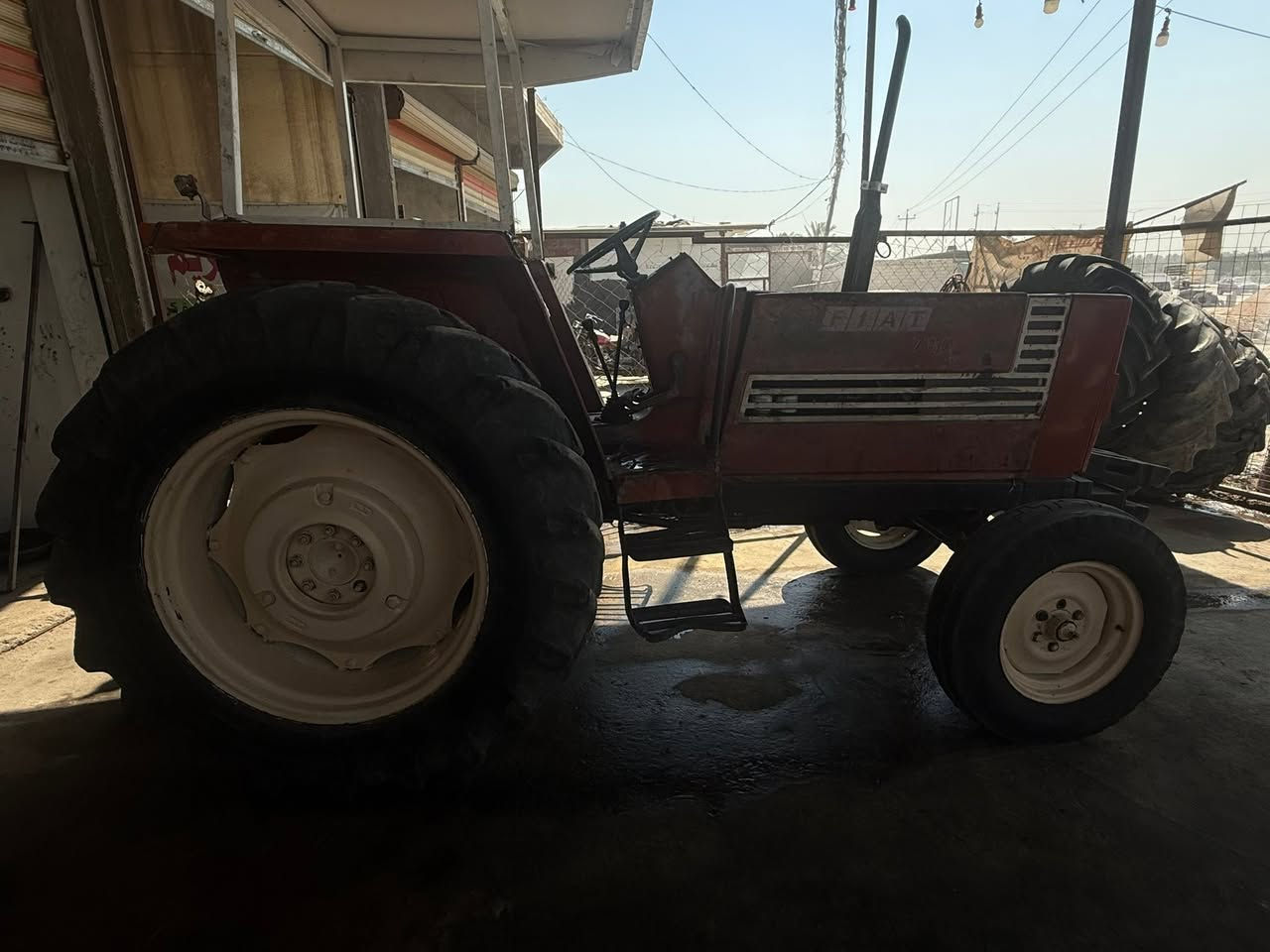 سلام عليكم فيات 780للبيع موديل 83سعر 9وبيه مجال مكاني بابل الدبله ***********
