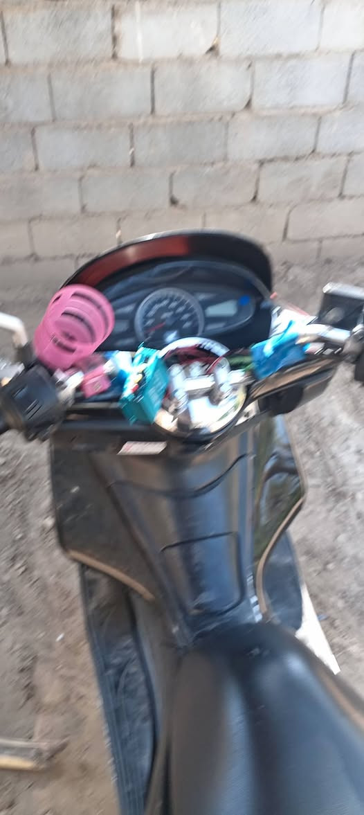دراجه pcxجيل اول مكينه 125  دراجة  كلها ابلاديه شرط النضافه دراجهة مال رمبه مال معرض المديل 2016 الدراجه مكفوله كفاله عامه محرك مامفتوح بلاديه السعر3000مليون وبيه مجال العنوان/ كربلاء/ طويريج/ السياحي  / اي استفسار الاتصال على الرقم  ***********
