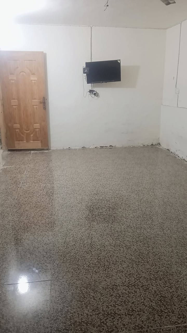 السلام عليكم بيت للبيع المساحة 120 متر السايد الواحد الكرغولية مقابل ماركت الهدى يحتوي على حمام خارجي خارجية وطرمة كبيرة واستقبال كبير وغرفتين ومطبخ وحمام داخلي
الاتصال ***********
سعر ب30
