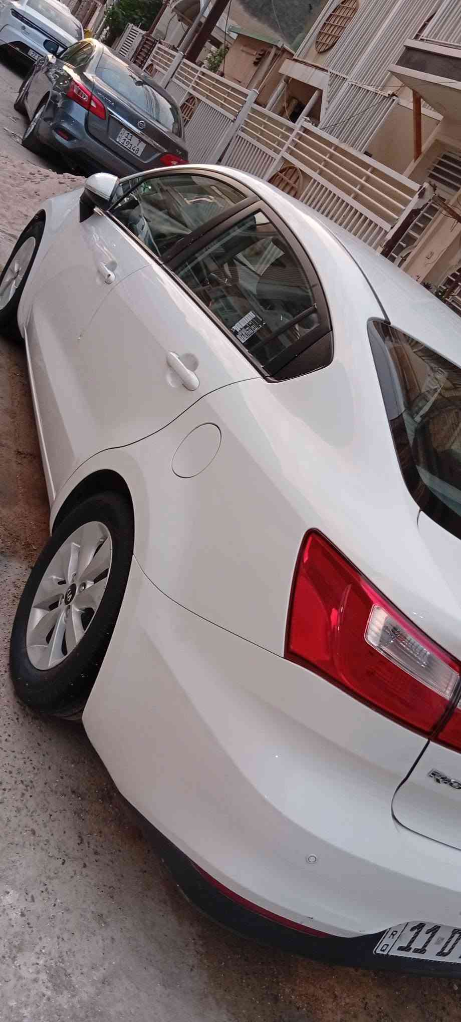 سلام عليكم شباب KiA Rio 2016 ماشيه 91 كيلو سياره جديده كلش مفوله كلتله ماعدا تبديل جاملغ امامي بدون اي داخل كير محرك تبريد ثلج مامفتوح برغي بيه مكاني بغداد هزه وارقام وسنويه جدد بسميالعامريه السعر 98 وبيه مجال بسيط  مكاني بغداد العامريه
