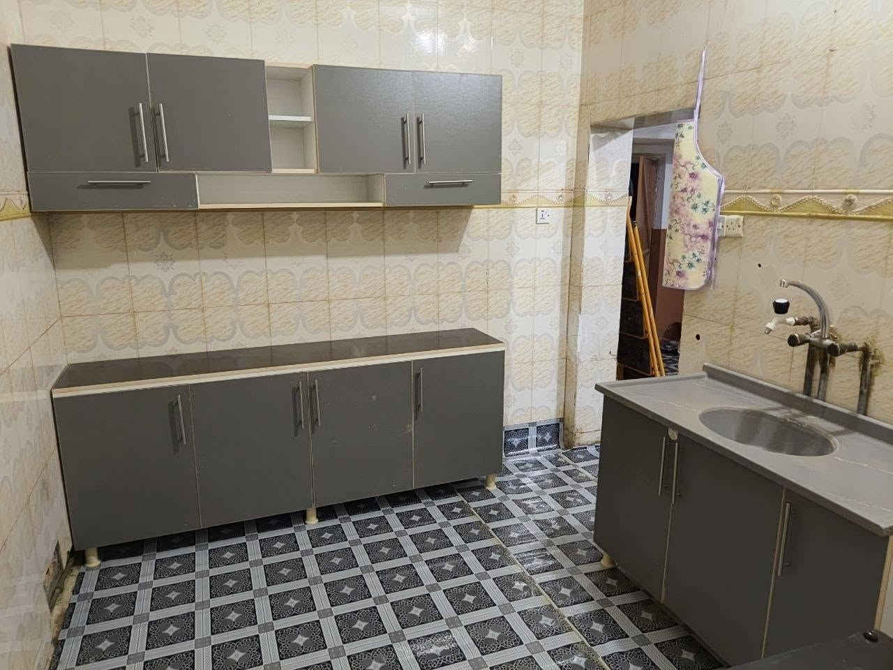 اهلاً وسهلاً كاونترات خشب تركيه mdf شغل مرتب الاصلي اسعار مناسبه جداً 290 الف فقطط 
متوفرة خدمة توصيل الى بغداد والمحافظات 🚚
للحجز والاستفسار يرجى مراسله خاص او واتساب *********** مع صوره للموديل وتدللون 
للتنويه // اي كسر ختلاف يرجع  🌷🤍.

نص مكتوب في الصور:
- معمل المرتضى
- الاثنين الساعة ١:٥٨ م