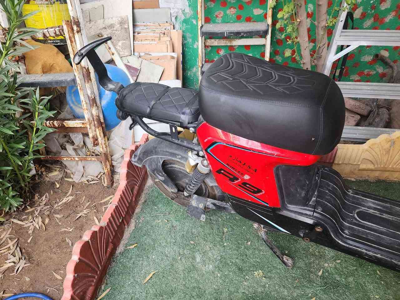 شحن R9 سعره 150 وبيه مجال قليل
بدون بطاريات شغاله كامله 
مكان بصره الابله ***********
