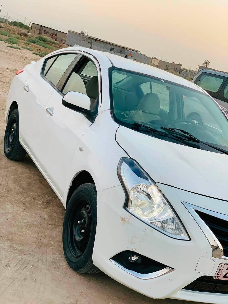 نيسان سني هندي 2024بليته زركه ماشيه ٤٠ الف سياره جاهزه كير ومكينه وتبريد بيها صبغ 5 قطع جاملغات وبنيد وباب سايق والي وراه مكاني بصره ابي الخصيب سعر 85 رقمي ***********
