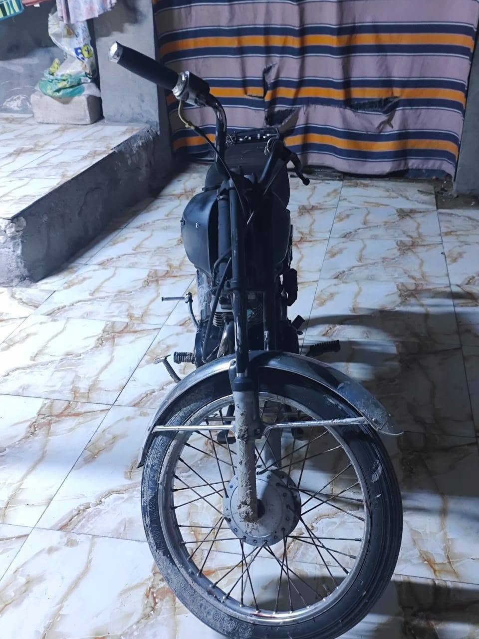 اللبيع دراجه يراني ادوات سعره
350 وبيه مجاله الشراي 
عنواني بصره
