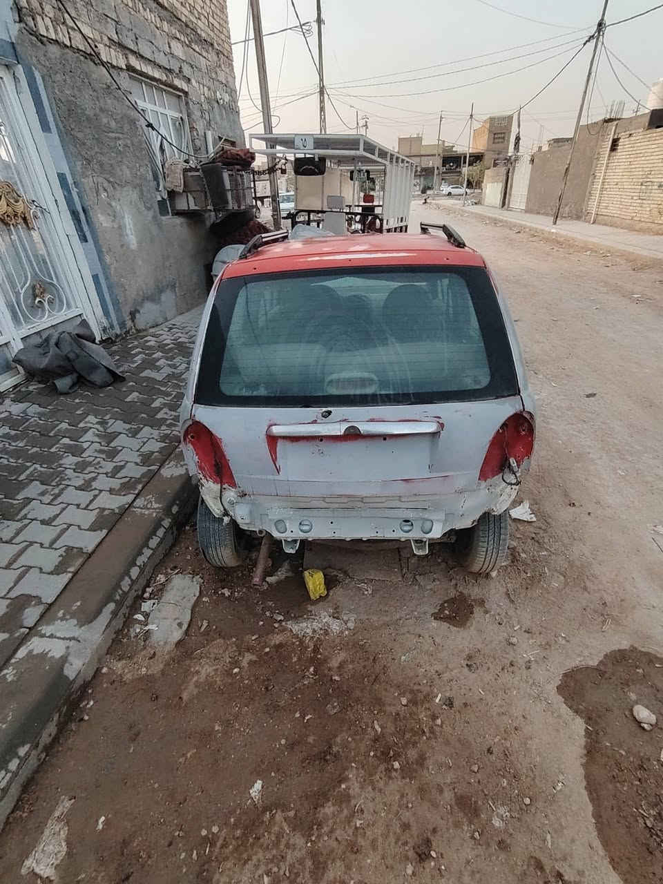 سياره للبيع على وضعها مكانها رقمها نجف 11ورقه

